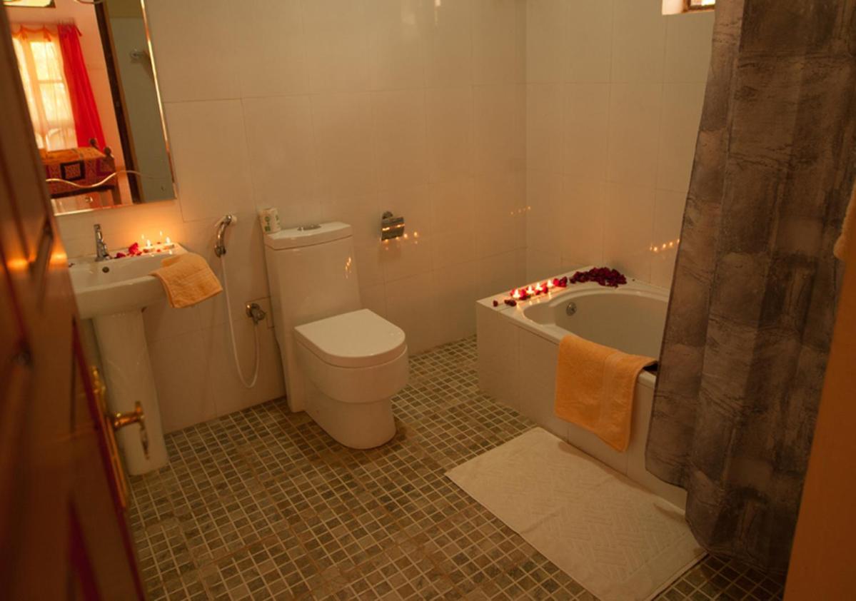 ורקלה Ashiyana Cliff And Beach Resort מראה חיצוני תמונה